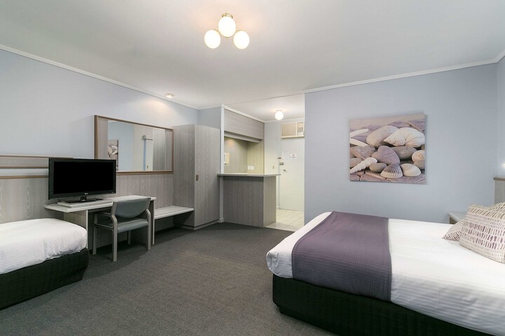 Room 6 of 53