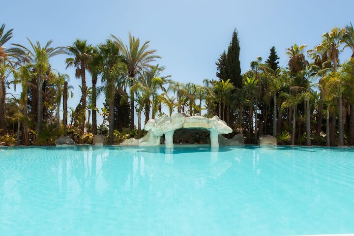 Pool 70 of 79
