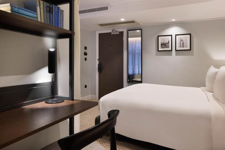 Room 72 of 170