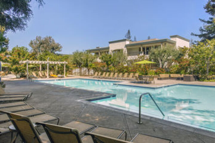 Pool 10 of 16