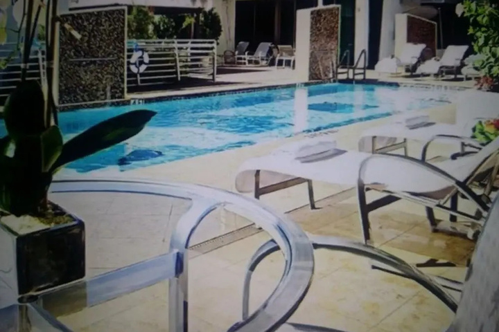 Pool 11 of 18