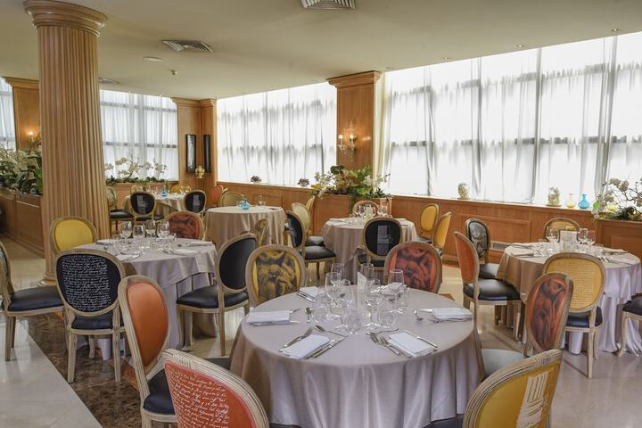 Dining 50 of 79