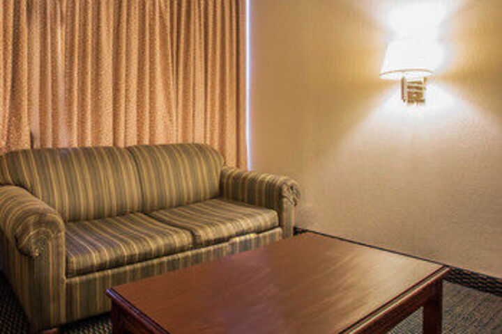Room 18 of 23