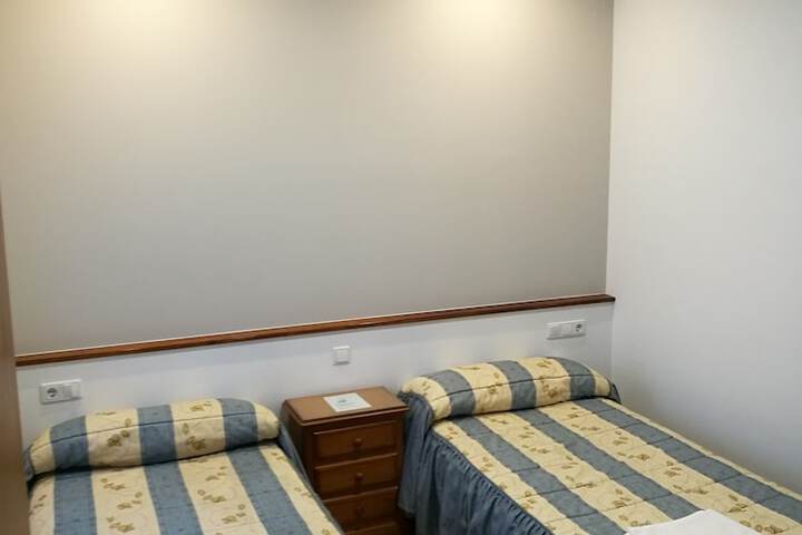 Room 4 of 58
