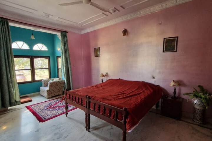 Room 2 of 13