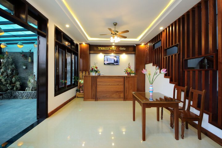 Hotel Interior 2 of 28