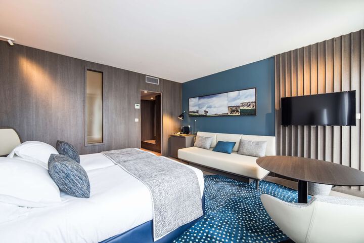 Room 15 of 63