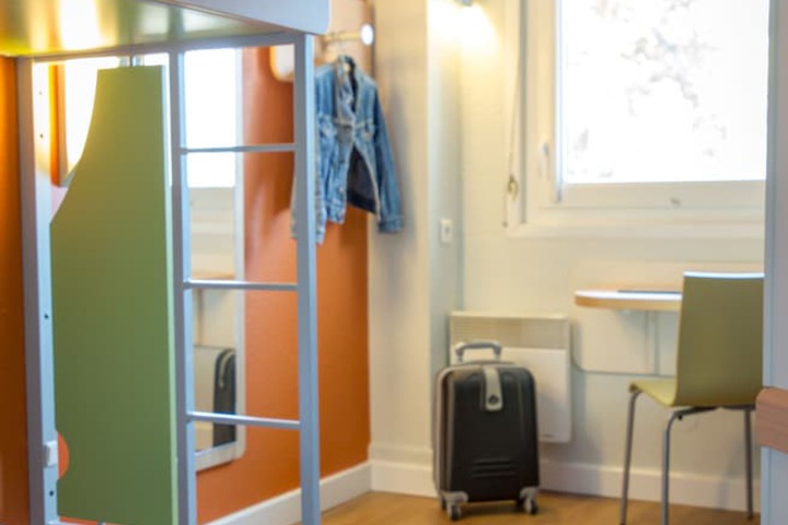 Room 3 of 41