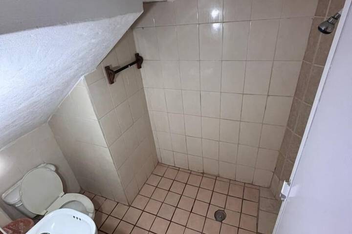 Room 46 of 70