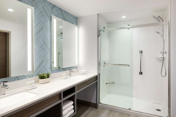 Bathroom shower