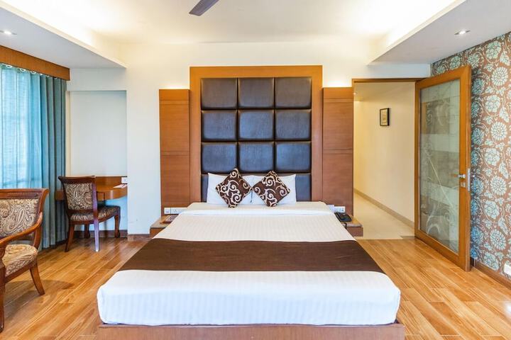 Room 7 of 30