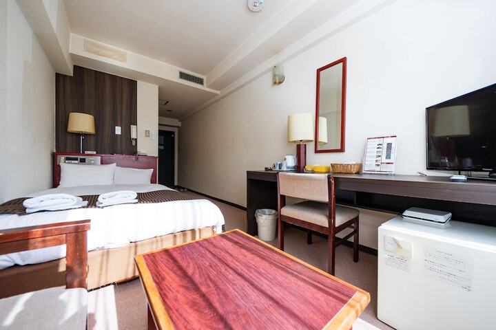 Room 6 of 44