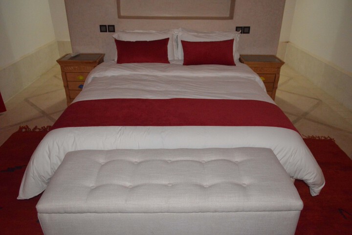 Room 4 of 40
