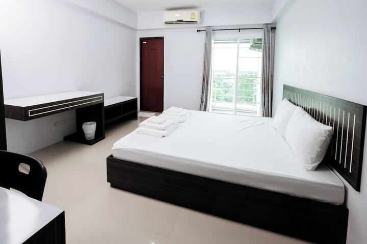 Room 40 of 50