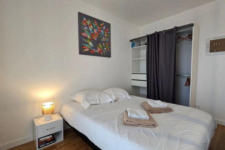 Room 2 of 35