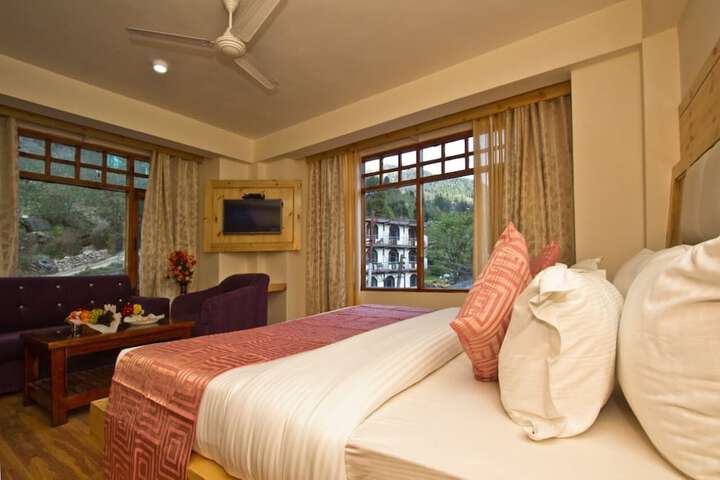Room 20 of 33