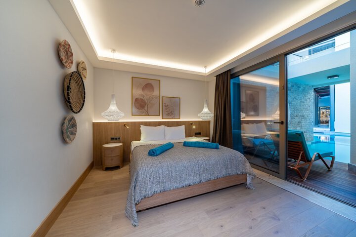 Room 25 of 251