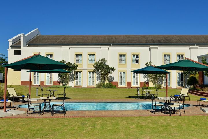 Pool 13 of 25