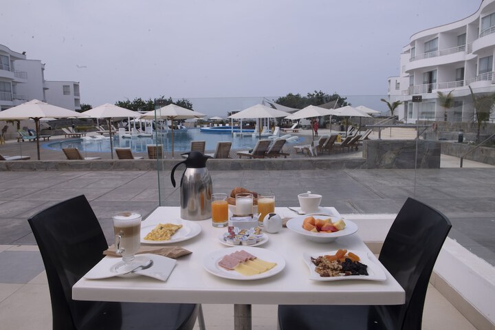 Dining 62 of 91