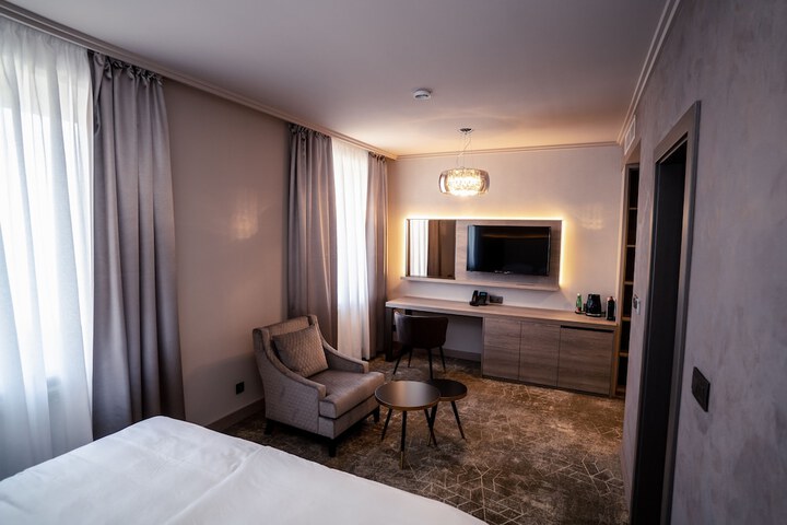 Room 9 of 55