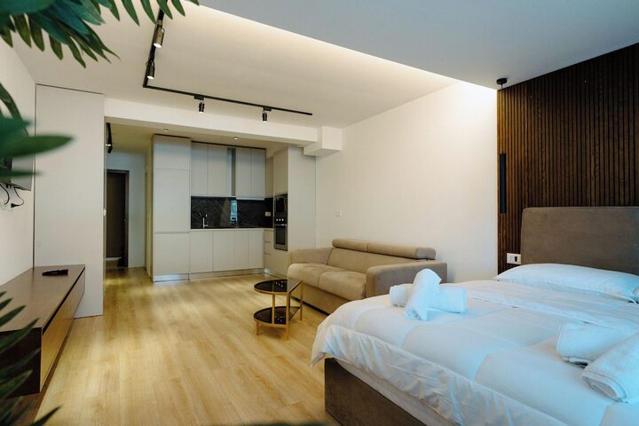 Room 12 of 50