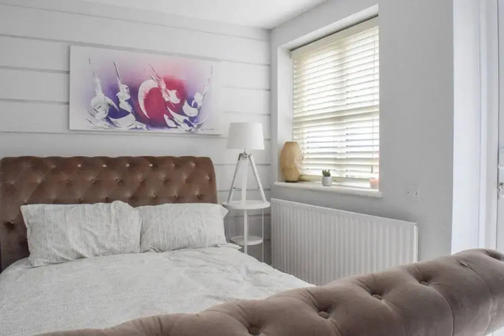 Room 3 of 13