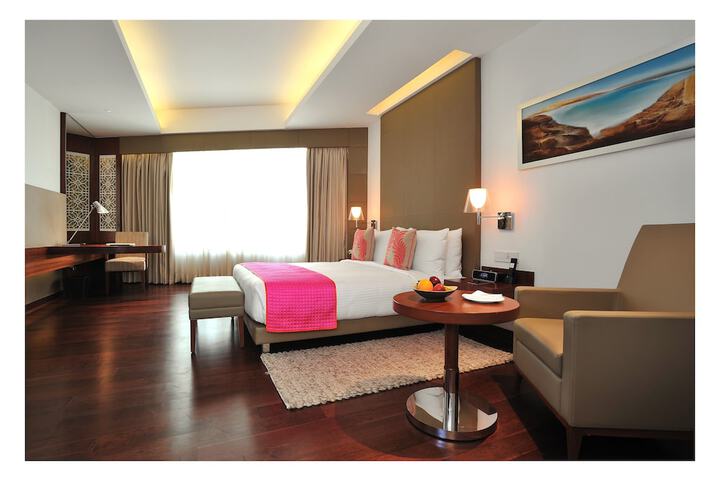 Room 6 of 97