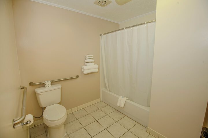 Room 14 of 28
