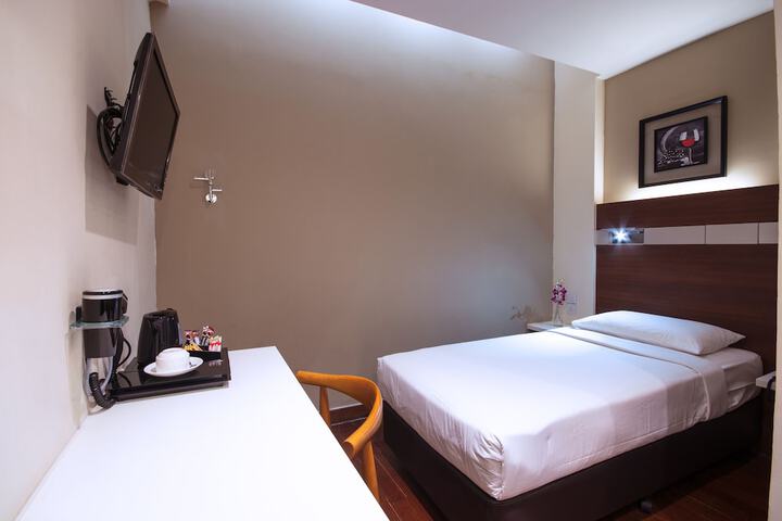 Room 4 of 56