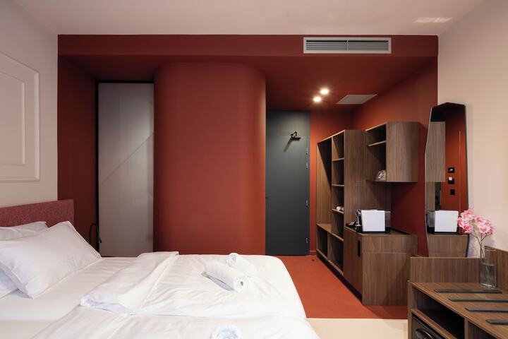 Room 34 of 133