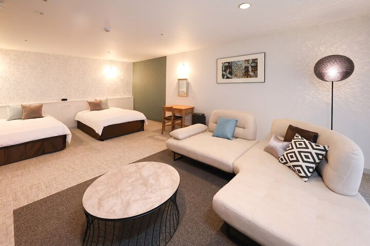 Room 44 of 62