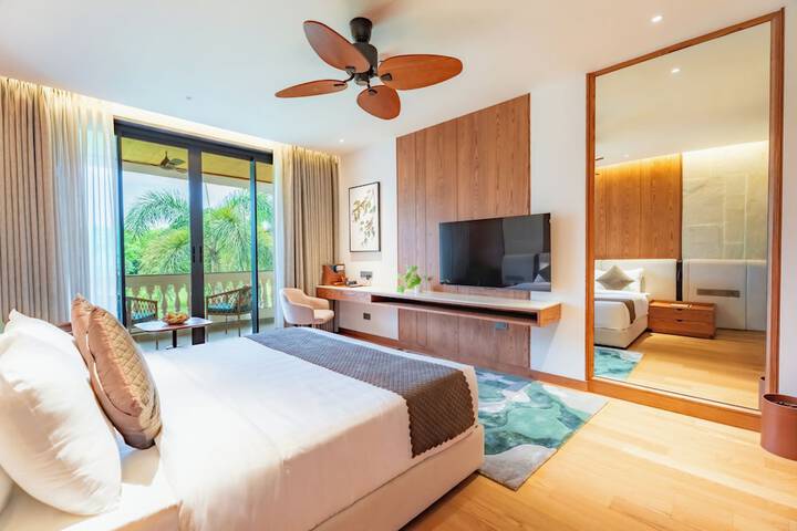 Room 32 of 143