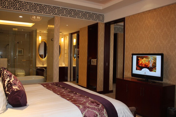 Room 7 of 40