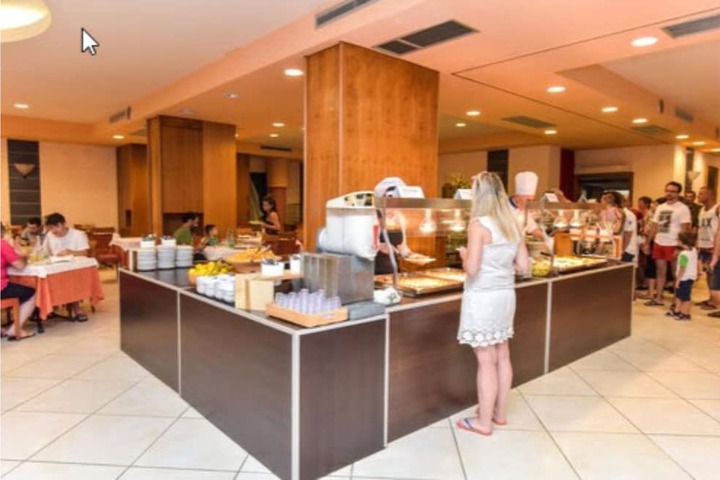 Breakfast buffet