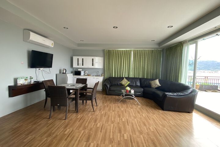 Room 47 of 95