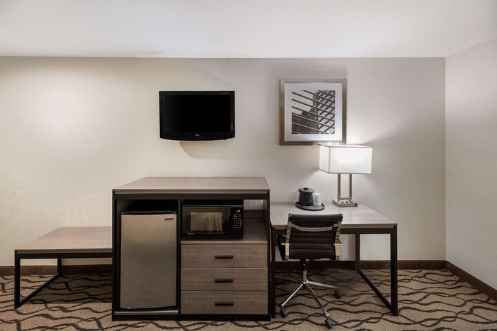Room 15 of 44