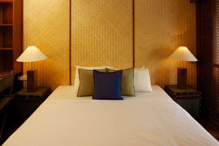 Room 8 of 35