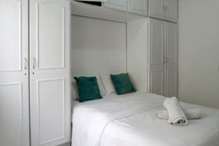 Room 49 of 104