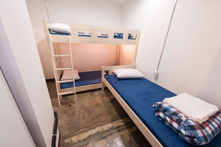 Room 21 of 151