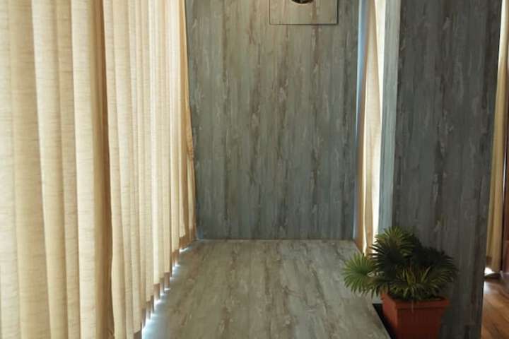 Room 32 of 51