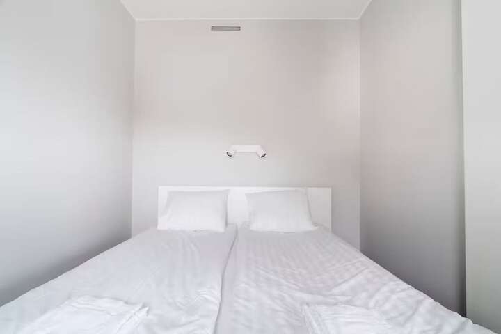 Room 354 of 865