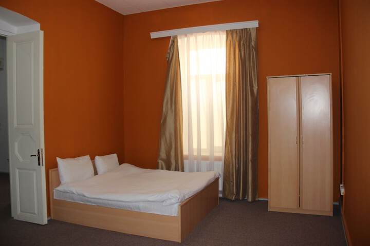 Room 7 of 31