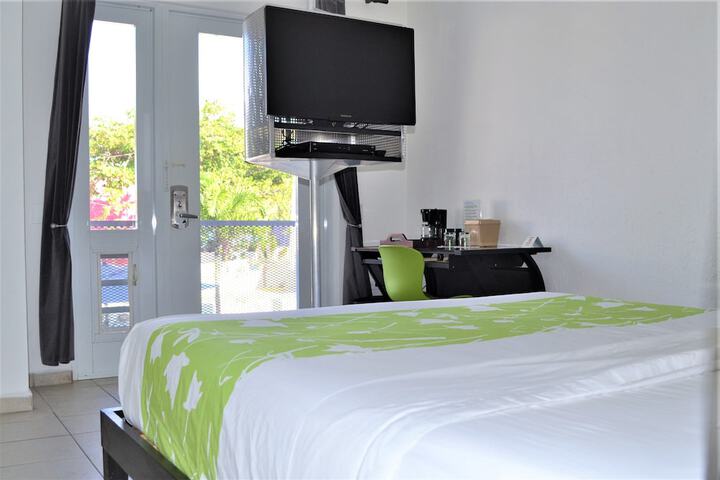 Room 7 of 181