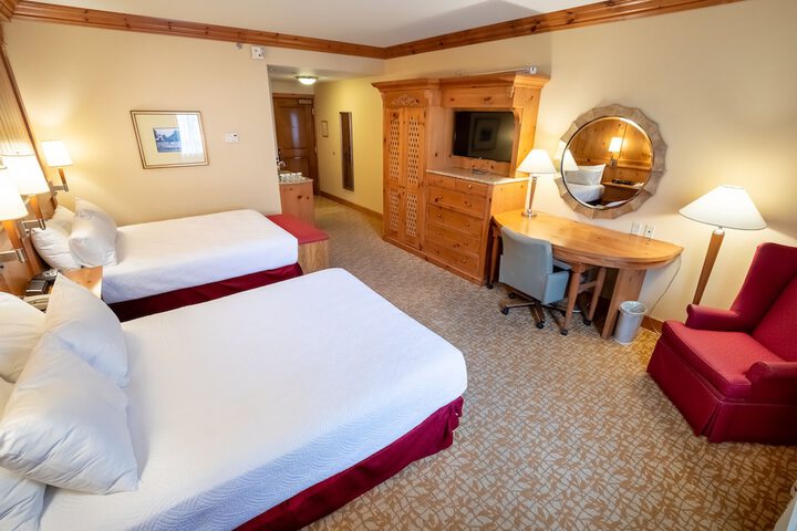 Premier 2 Queen Beds (6 of 13)
