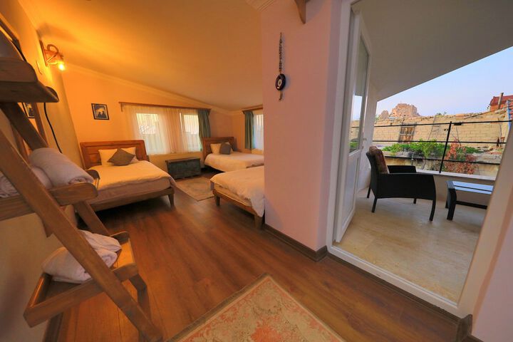 Room 4 of 39