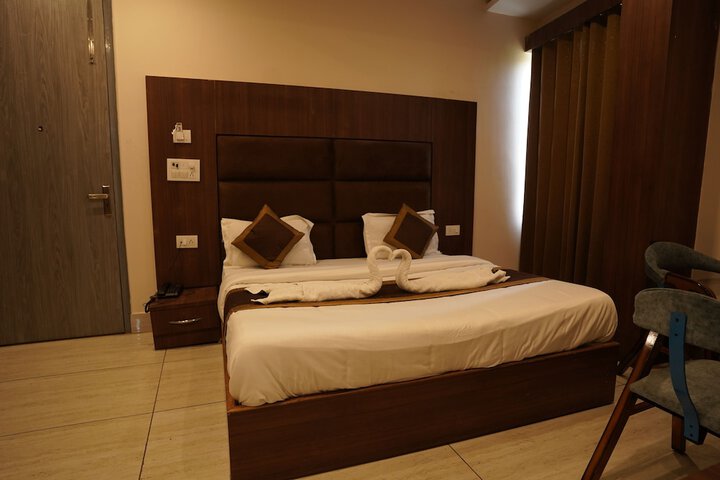 Room 12 of 35