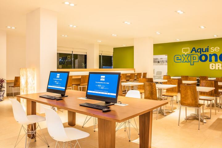 Business Center 24 of 29