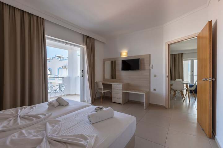 Room 11 of 29