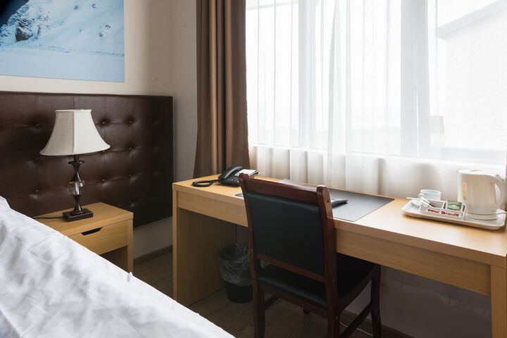 Room 13 of 72