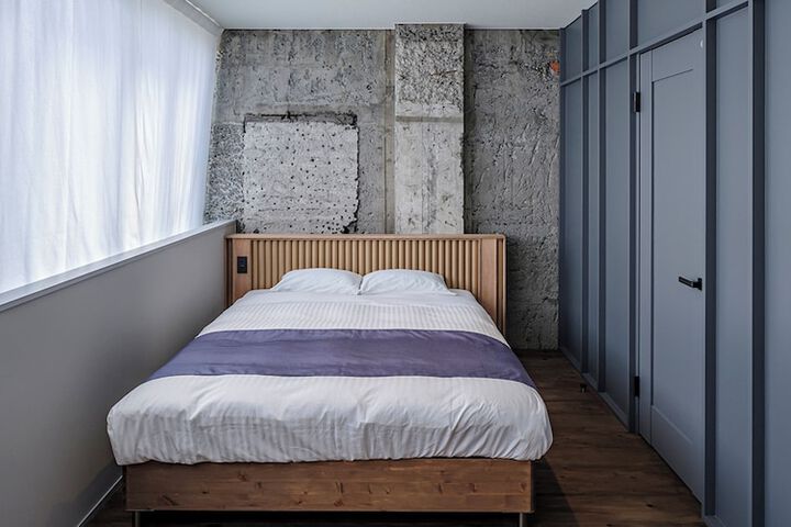 Room 18 of 49